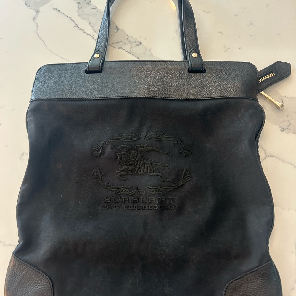 Burberry Black Leather and Canvas Tote 👜